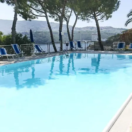 Monolocale Il Porto N. 4 ポルト・アッズッロ